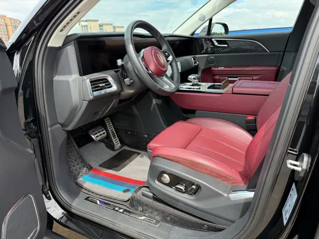Hongqi E-HS9 — Фото автомобиля 7