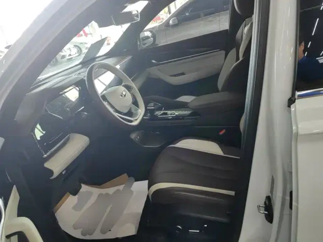 Geely Xingyue L — Фото автомобиля 9