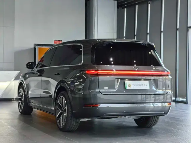 Li Auto L9 — Фото автомобиля 4