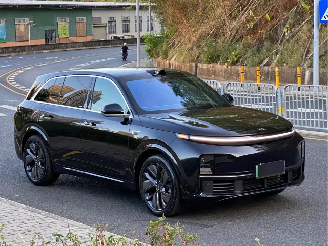 Li Auto L7 — Фото автомобиля 3
