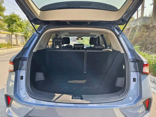 Wuling Asta — Фото автомобиля 19