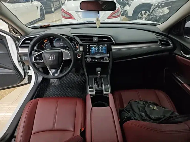 Honda Civic 2019 220TURBO CVT Jingdong Edition China VI — Фото автомобиля 9