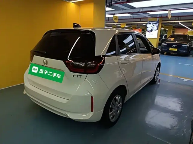 Honda Fit — Фото автомобиля 6