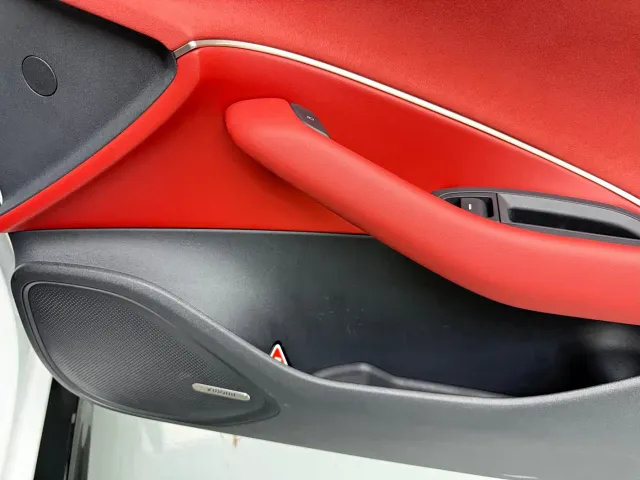 Xiaomi SU7 — Фото автомобиля 11