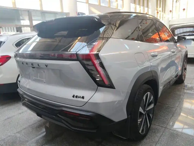 Geely Boyue L — Фото автомобиля 6