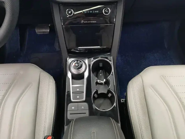 Ford Escape — Фото автомобиля 16