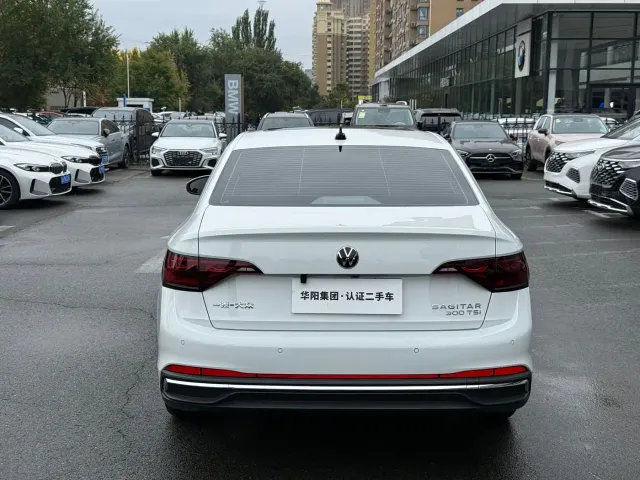 Volkswagen Sagitar — Фото автомобиля 5