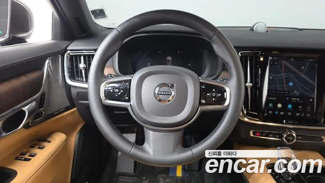Volvo S90 — Фото автомобиля 19