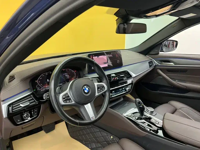 BMW 5 Series — Фото автомобиля 29