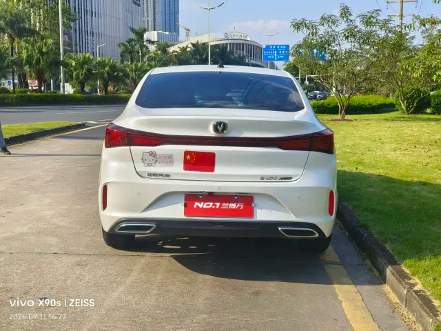 Changan Eado — Фото автомобиля 4