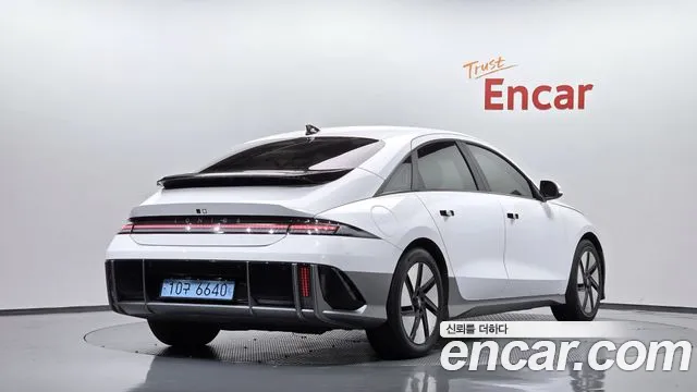 Hyundai Ioniq 6 — Фото автомобиля 2