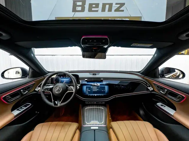Mercedes-Benz E-Class — Фото автомобиля 14