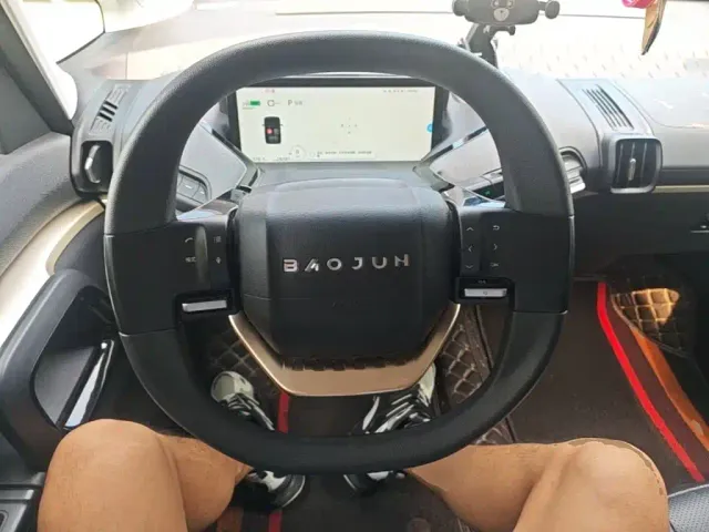 Baojun KiWi EV — Фото автомобиля 10