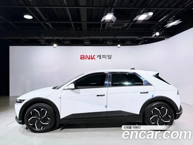 Hyundai Ioniq 5 — Фото автомобиля 3