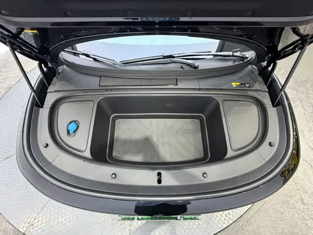 Li Auto i6 — Фото автомобиля 7