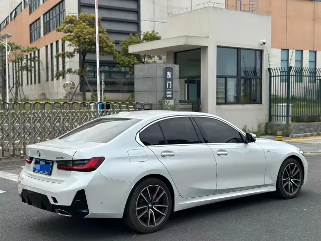 BMW 3 Series — Фото автомобиля 9