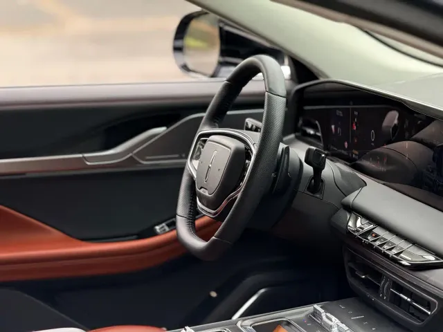 Lincoln Z — Фото автомобиля 25