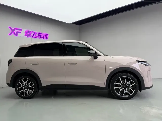 Leapmotor A10 — Фото автомобиля 7