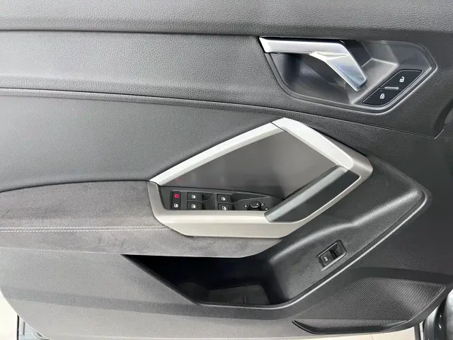 Audi Q3 — Фото автомобиля 8