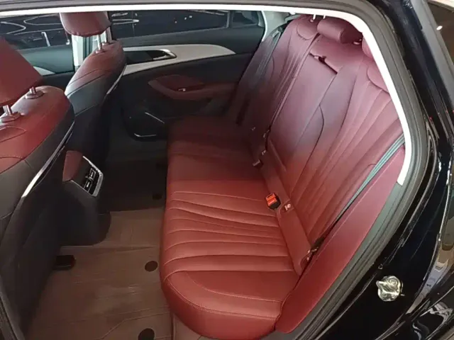 Hongqi H5 PHEV — Фото автомобиля 16