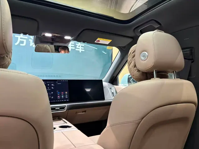 Li Auto L6 — Фото автомобиля 15