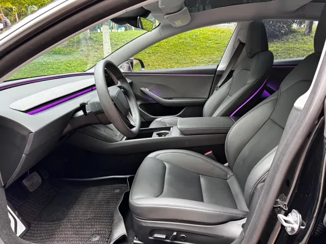 Tesla Model 3 — Фото автомобиля 13