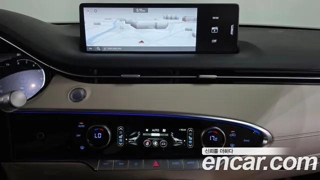 Genesis GV70 — Фото автомобиля 18