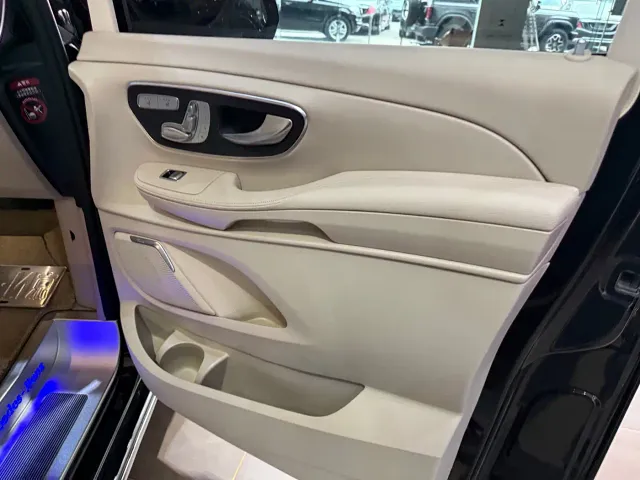 Mercedes-Benz V-Class — Фото автомобиля 10