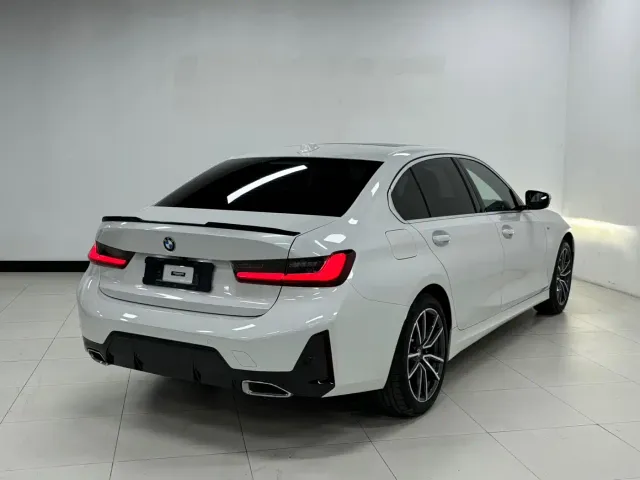 BMW 3 Series — Фото автомобиля 4