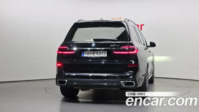 BMW X7 — Фото автомобиля 4