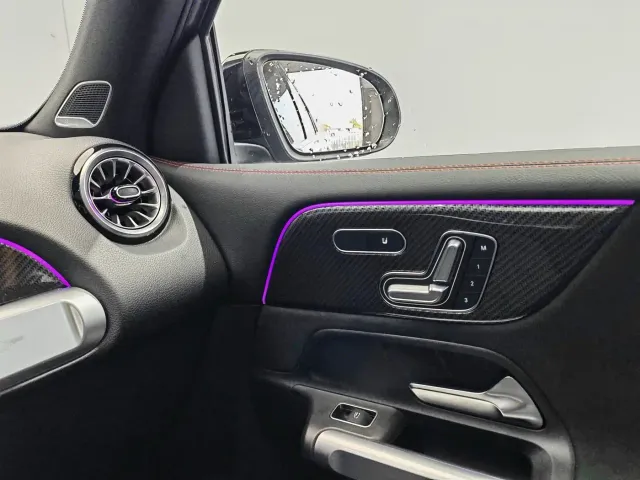 Mercedes-Benz GLB AMG — Фото автомобиля 16