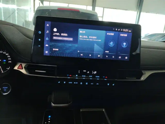 Toyota Sienna — Фото автомобиля 12