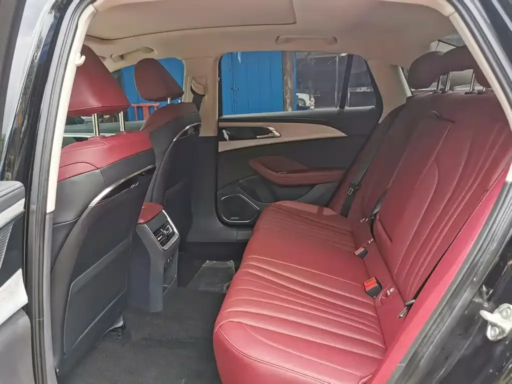 Hongqi Hongqi H5 2025 1.5T DCT Mystic Shadow — Фото автомобиля 7