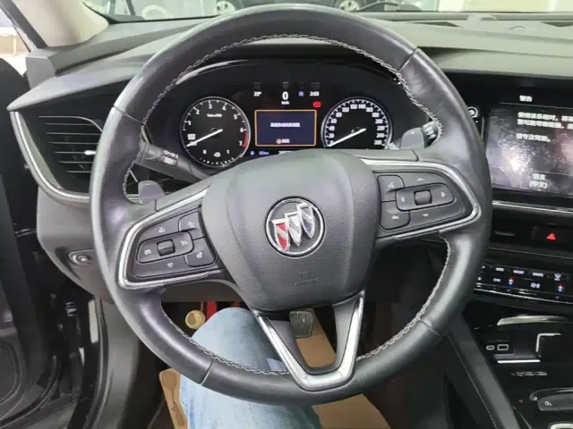 Buick Envision Plus — Фото автомобиля 10