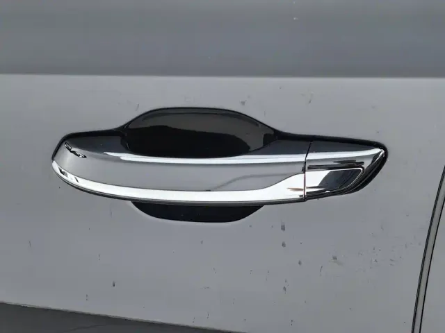 Hongqi H5 — Фото автомобиля 18