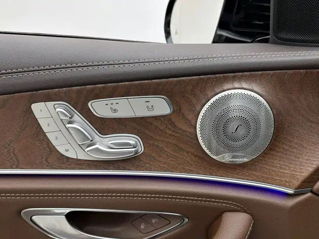 Mercedes-Benz E-Class — Фото автомобиля 15