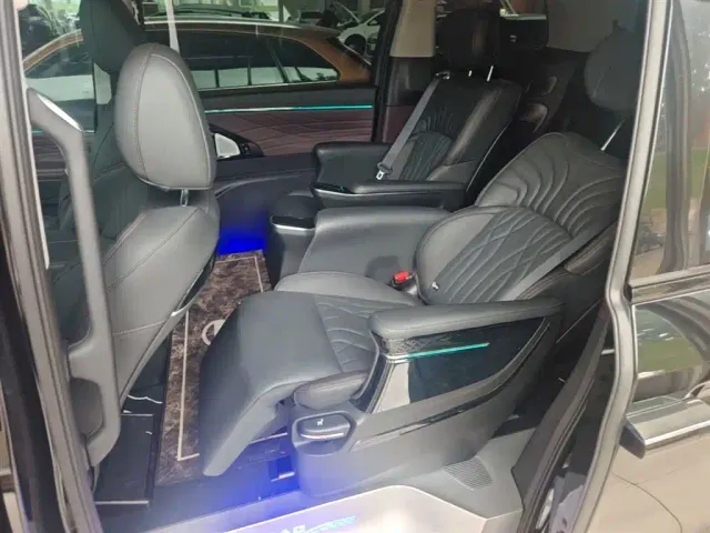 GAC Trumpchi M8 — Фото автомобиля 16