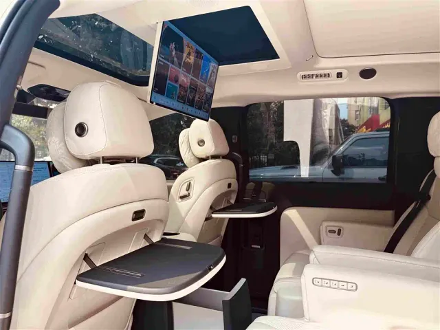 Li Auto MEGA — Фото автомобиля 9