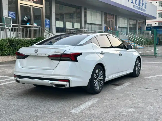 Nissan Teana — Фото автомобиля 7