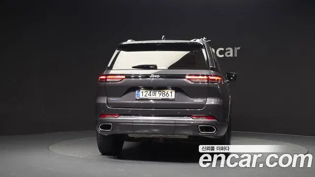 Jeep Cherokee — Фото автомобиля 4