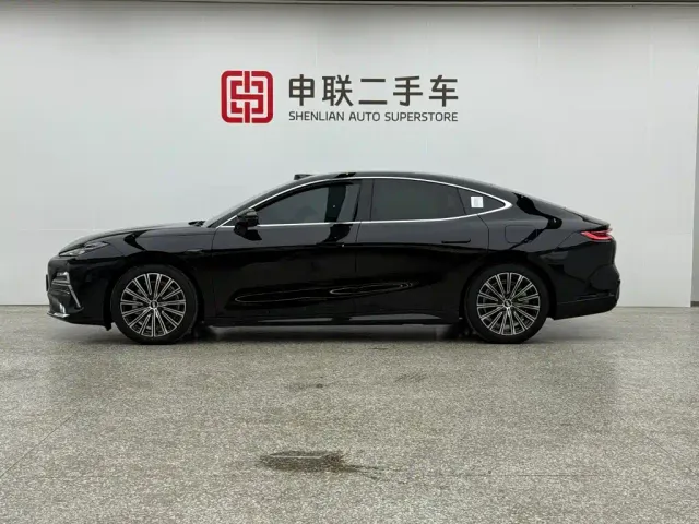 Geely Galaxy Xingyao 8 — Фото автомобиля 5