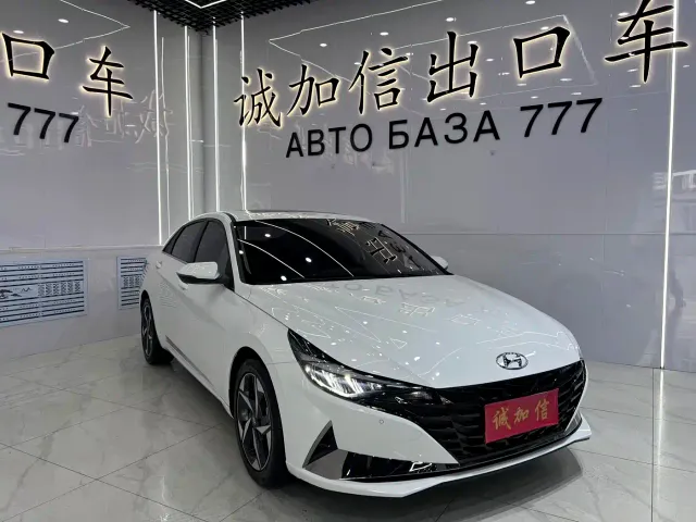 Hyundai Elantra — Фото автомобиля 3
