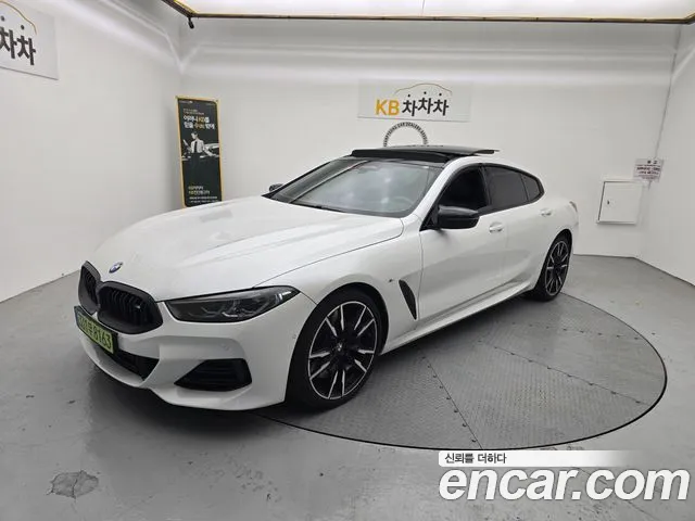 Фотография автомобиля — BMW 8 Series
