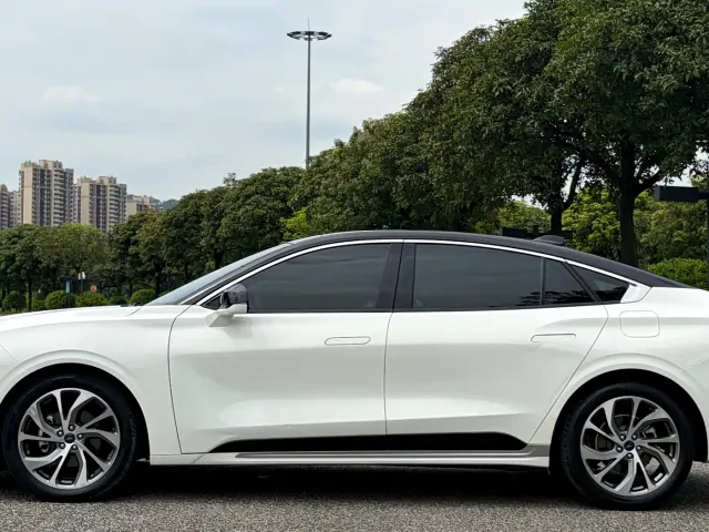 Ford Mondeo — Фото автомобиля 7