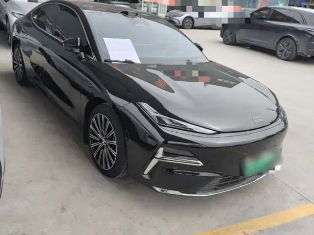 Geely Galaxy Xingyao 8 — Фото автомобиля 5