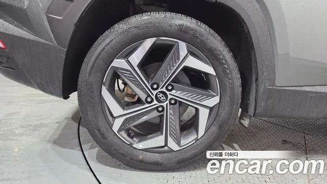 Hyundai Tucson Tucson (NX4) Бензин 1.6 турбо 2WD — Фото автомобиля 5