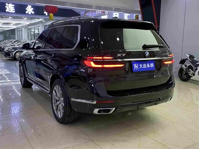 BMW X7 — Фото автомобиля 18