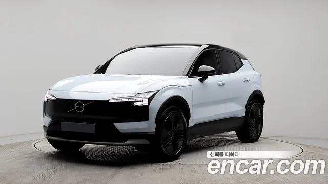 Фотография автомобиля — Volvo EX30 Cross Country