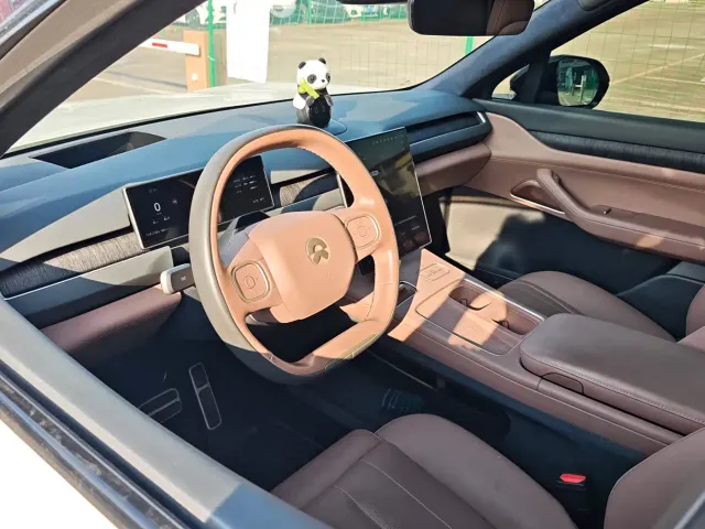 Nio ES8 — Фото автомобиля 16
