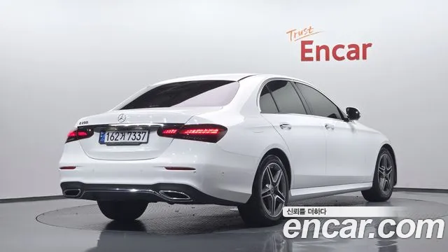 Фотография автомобиля — Mercedes-Benz E-Class W213